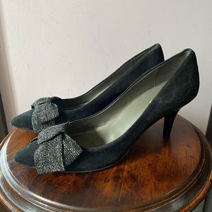 Parlanti black suede pumps NWOT
